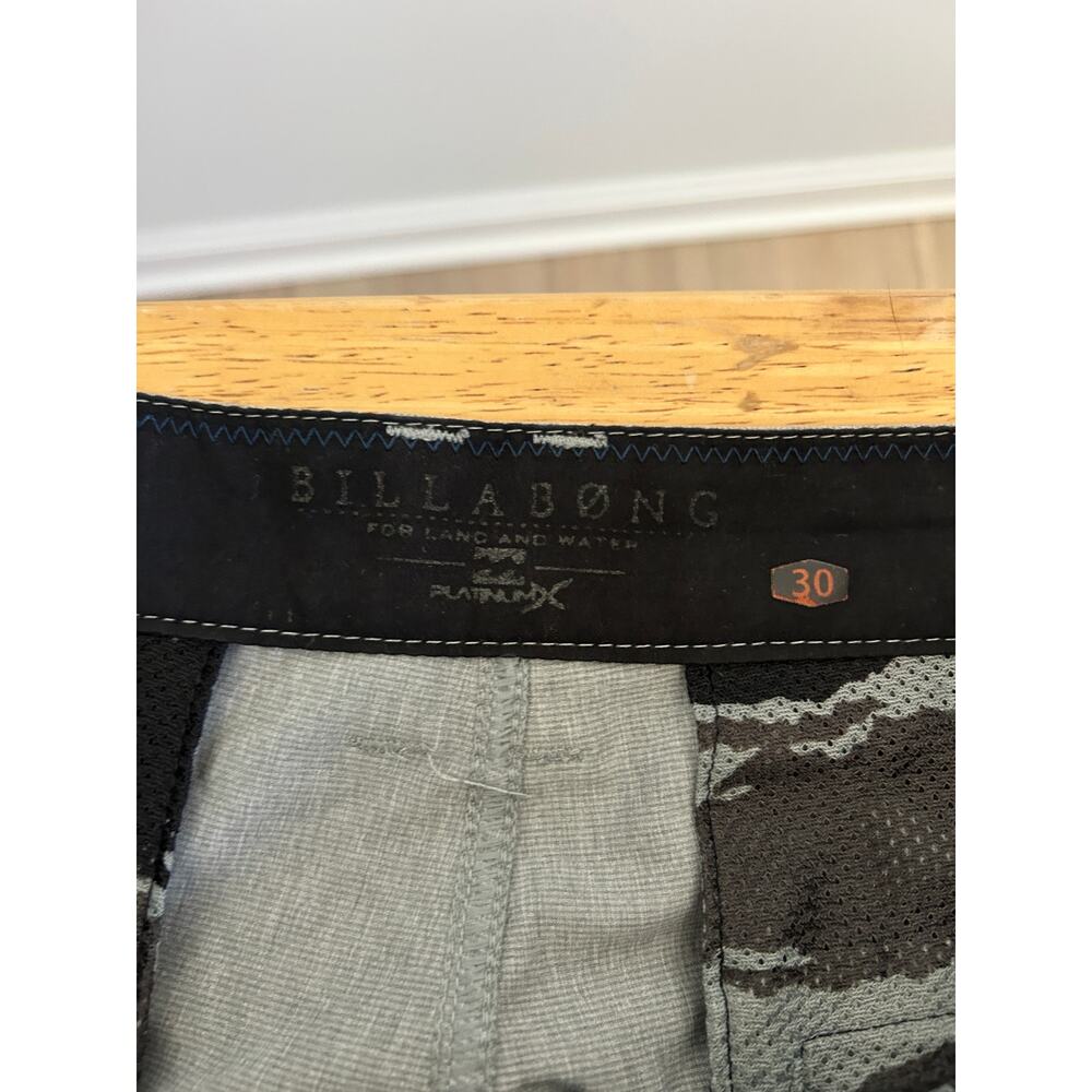 Billabong Men's Gray Hybrid Shorts - Size 30 - Picture 10 of 12